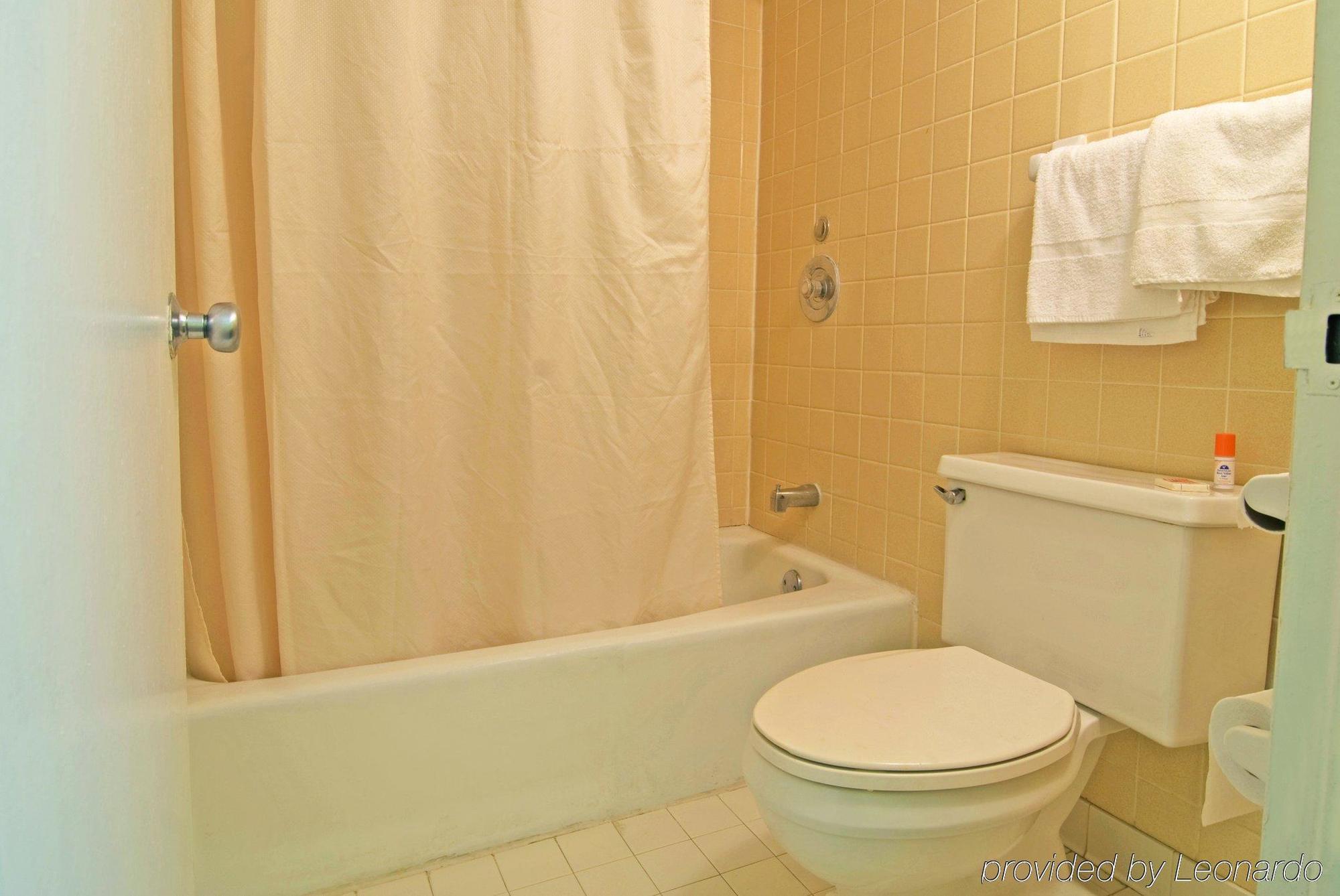 Days Inn By Wyndham Monroe Nc Rom bilde