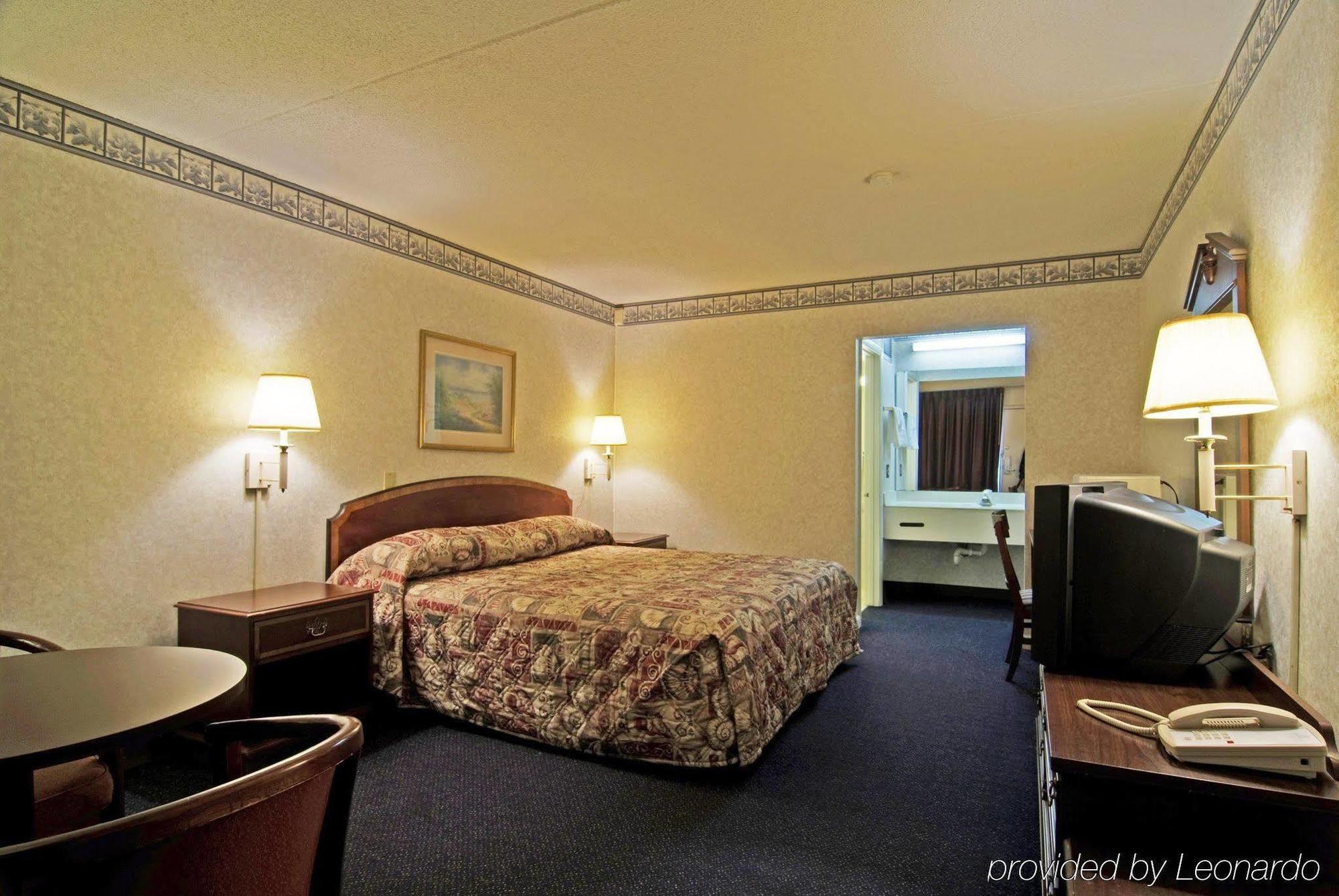 Days Inn By Wyndham Monroe Nc Rom bilde